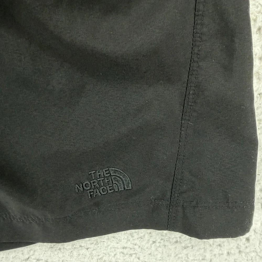 The North Face Shorts Mens 2XL Black Solid Trunks Belted Quick Dry Hiking